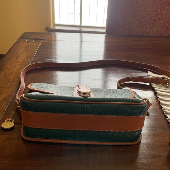 Dooney & Bourke All Weather Leather Shoulder Bag and matching Wallet Green & Tan - Picture 8 of 10